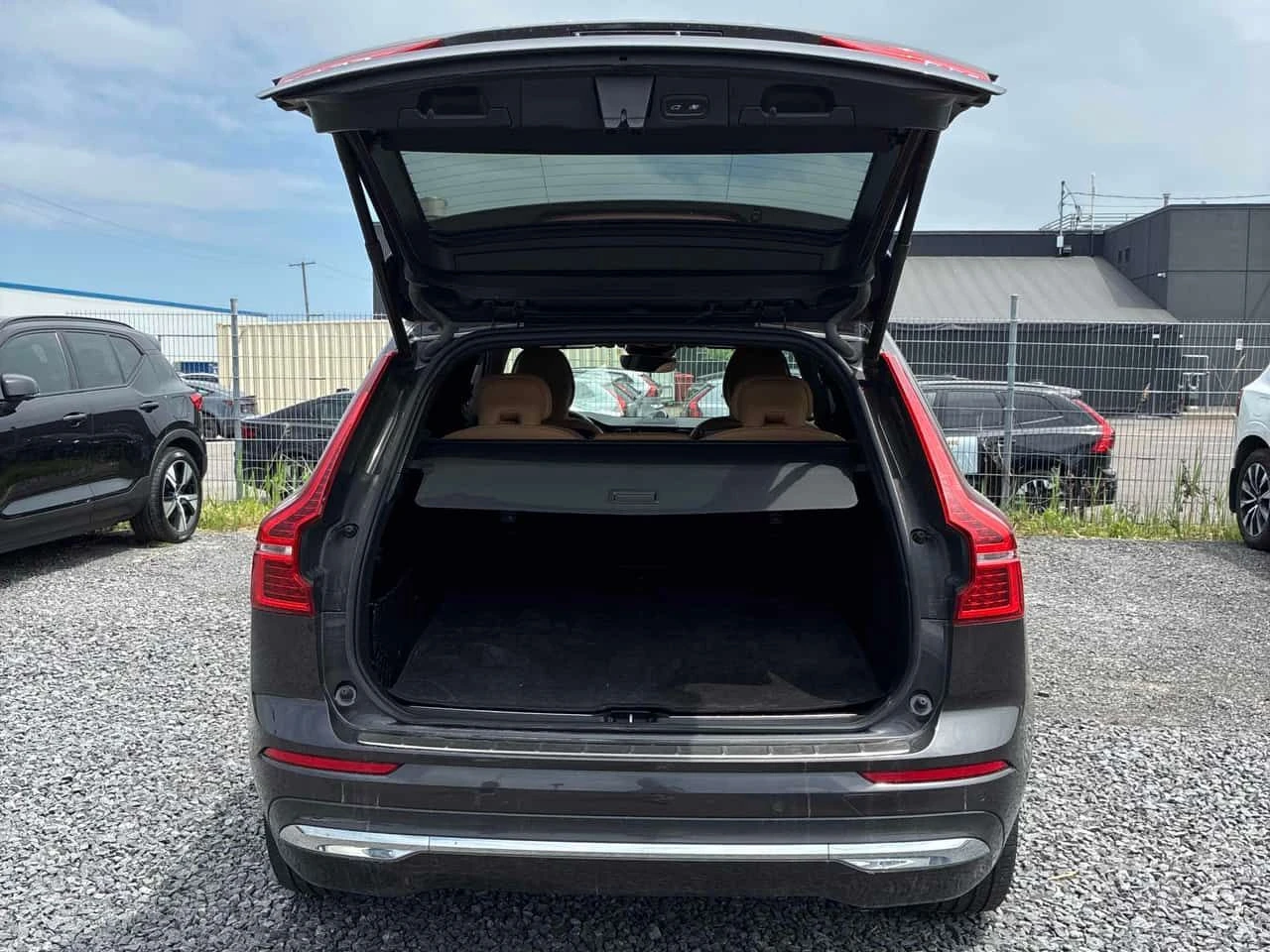 Volvo XC60 * Inscription * CARFAX * ЦЕНА ДО БГ, снимка 12 - Автомобили и джипове - 54903092