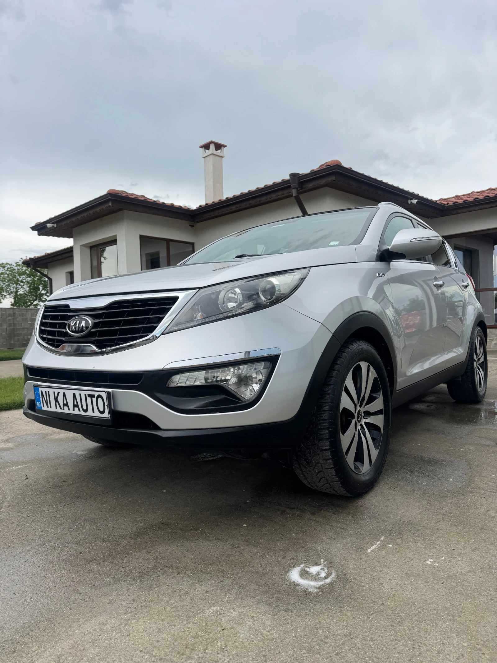Kia Sportage 2.0i 4WD автомат, кожа, панорама, NAVI, ГАЗ, KEYS , снимка 6 - Автомобили и джипове - 55018245