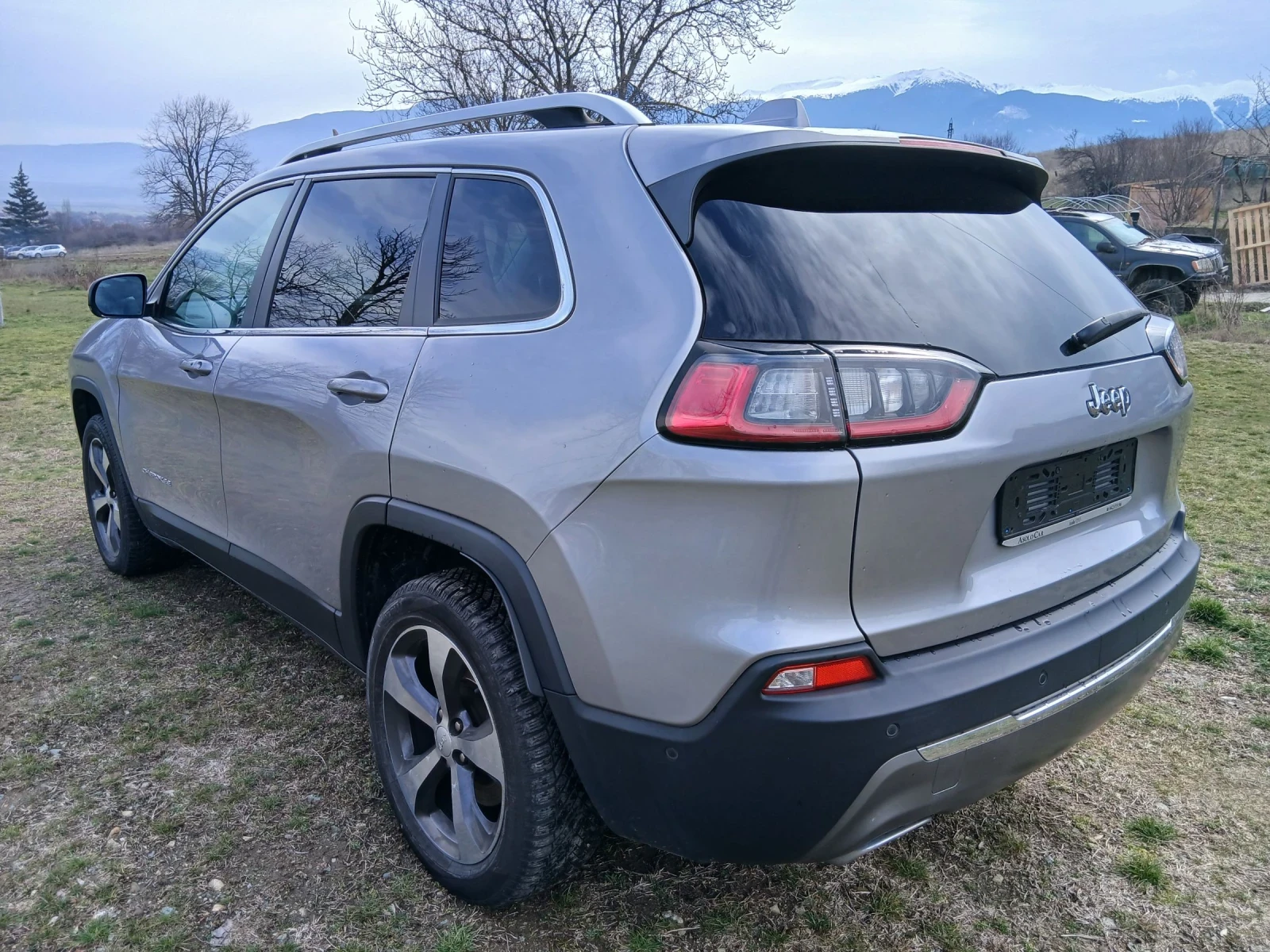 Jeep Cherokee 2.2 d 4x4 | Mobile.bg � ����������� 4