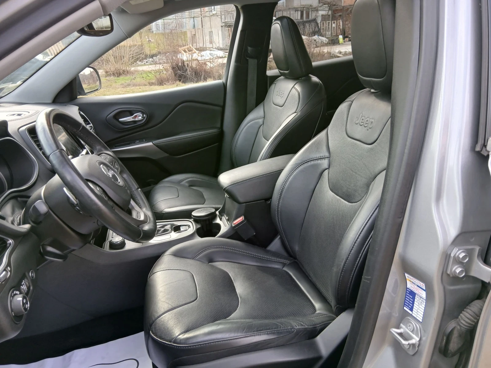 Jeep Cherokee 2.2 d 4x4 | Mobile.bg � ����������� 10