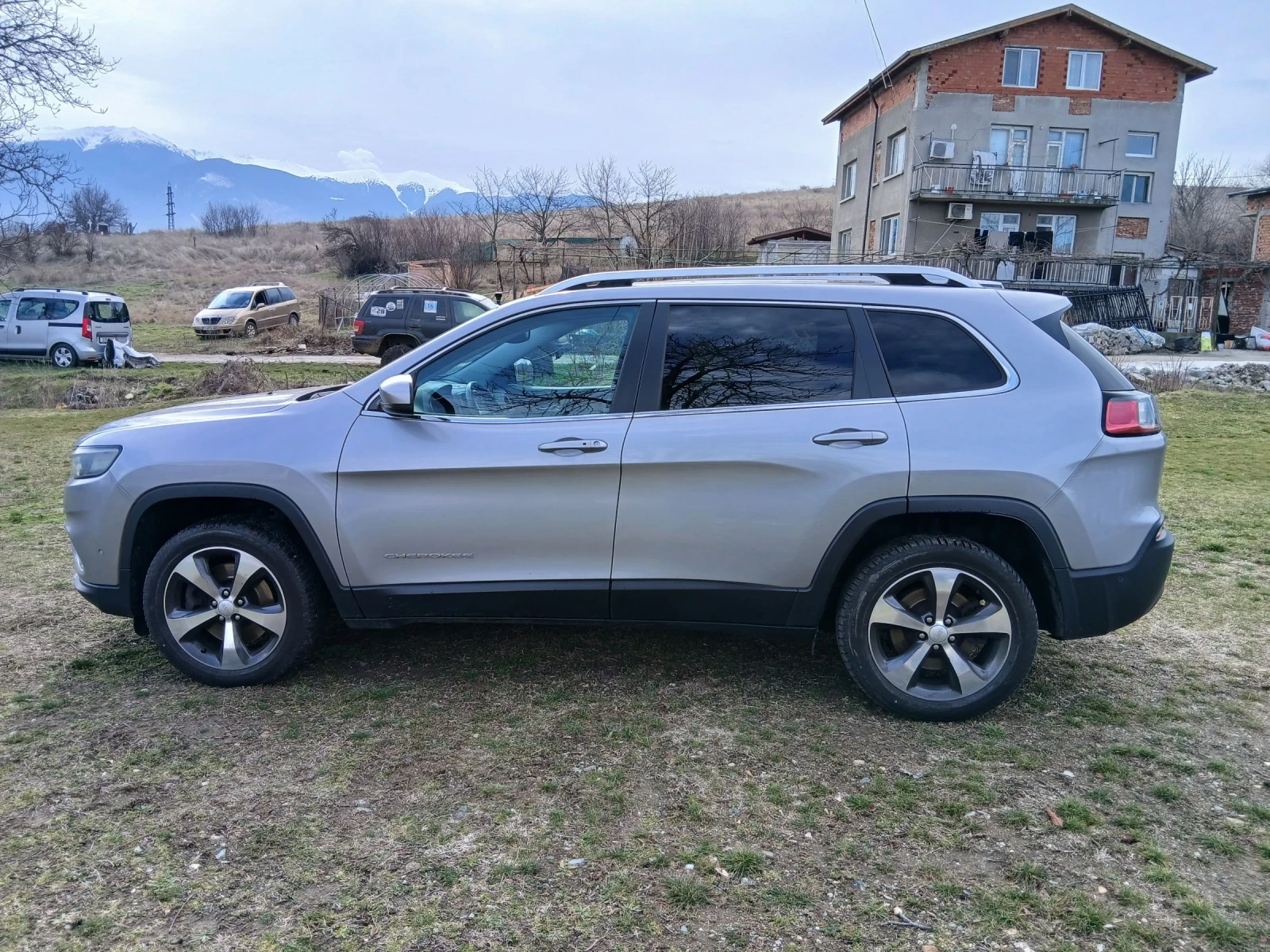 Jeep Cherokee 2.2 d 4x4 | Mobile.bg � ����������� 8