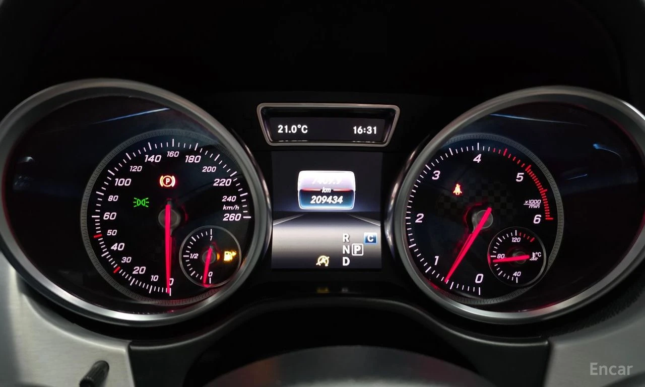 Mercedes-Benz GLE 350 AMG* LINE* HARMON* KARDON* ПОДГРЕВ* КАМЕРА* , снимка 12 - Автомобили и джипове - 55265767