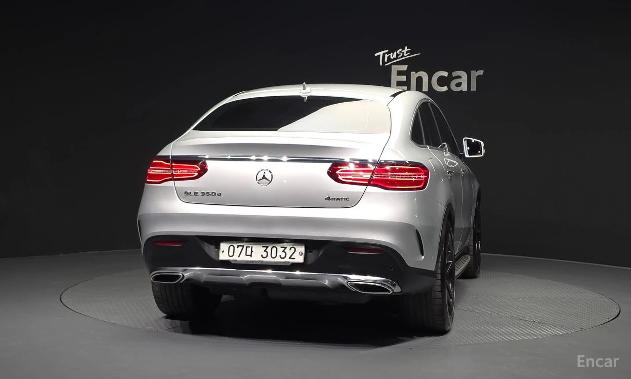 Mercedes-Benz GLE 350 AMG* LINE* HARMON* KARDON* ПОДГРЕВ* КАМЕРА* , снимка 4 - Автомобили и джипове - 55265767