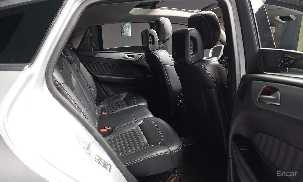 Mercedes-Benz GLE 350 AMG* LINE* HARMON* KARDON* ПОДГРЕВ* КАМЕРА* , снимка 15 - Автомобили и джипове - 55265767