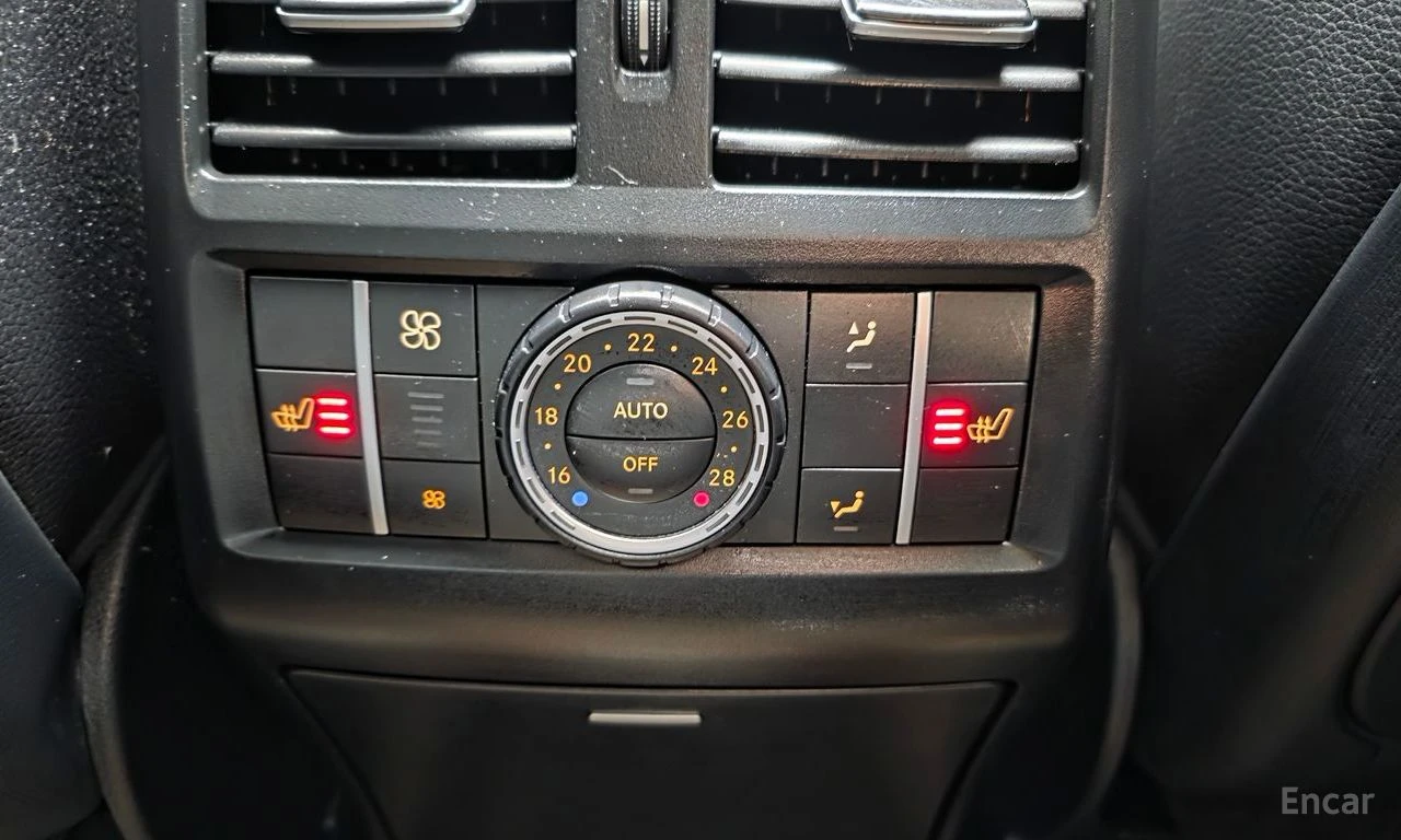 Mercedes-Benz GLE 350 AMG* LINE* HARMON* KARDON* ПОДГРЕВ* КАМЕРА* , снимка 16 - Автомобили и джипове - 55265767