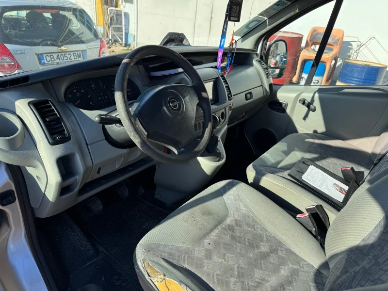 Opel Vivaro Opel Vivaro 1.9di Цената с модификациите е друга! , снимка 11 - Бусове и автобуси - 49472145