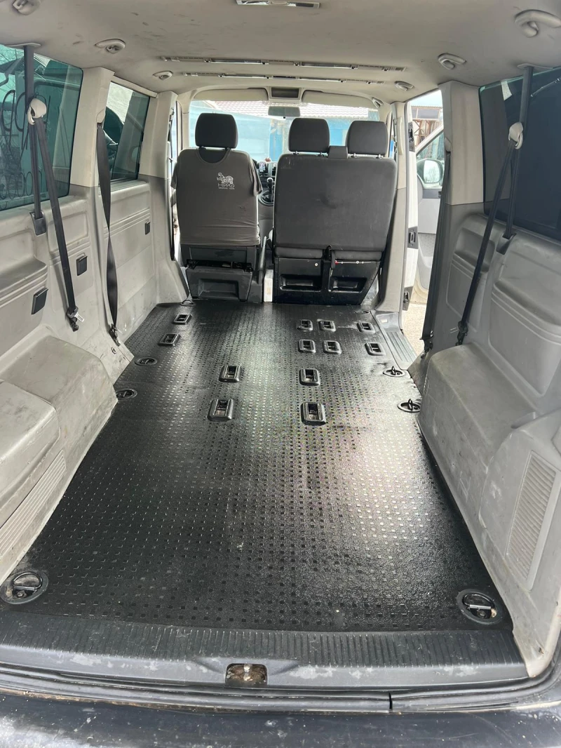 VW Caravelle, снимка 16 - Бусове и автобуси - 53381852