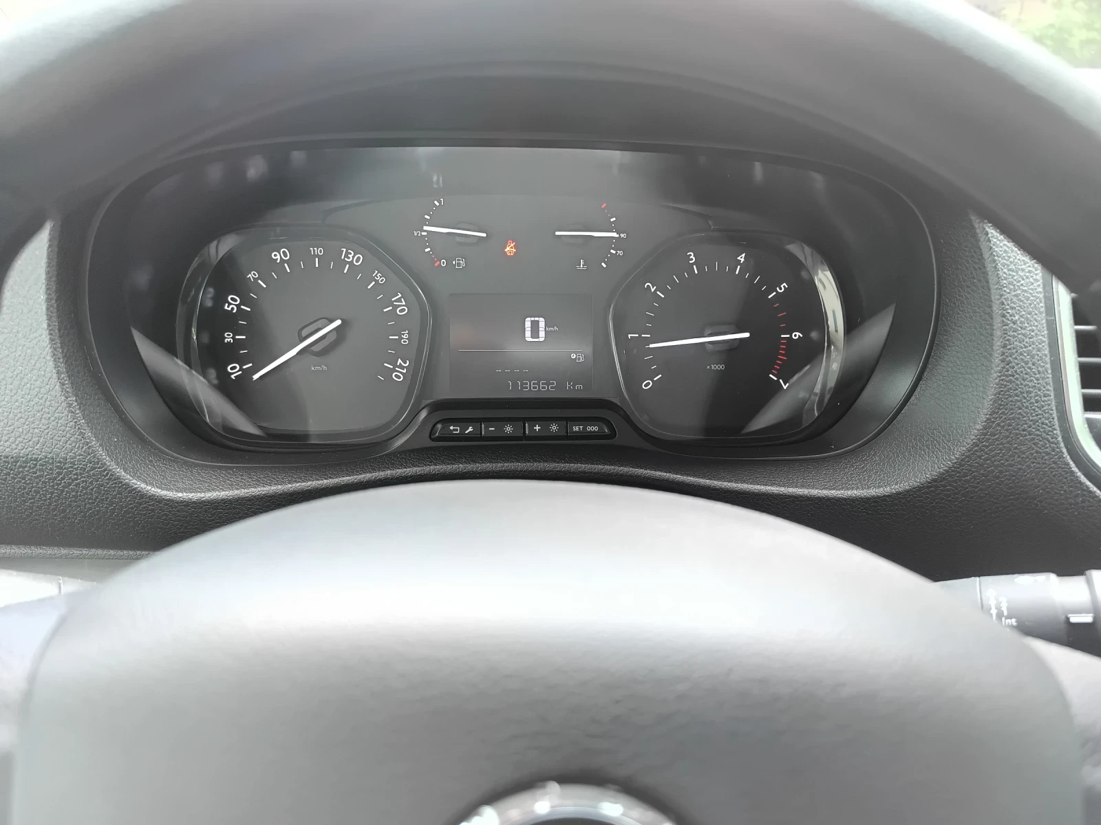 Opel Vivaro, снимка 10 - Бусове и автобуси - 55594121