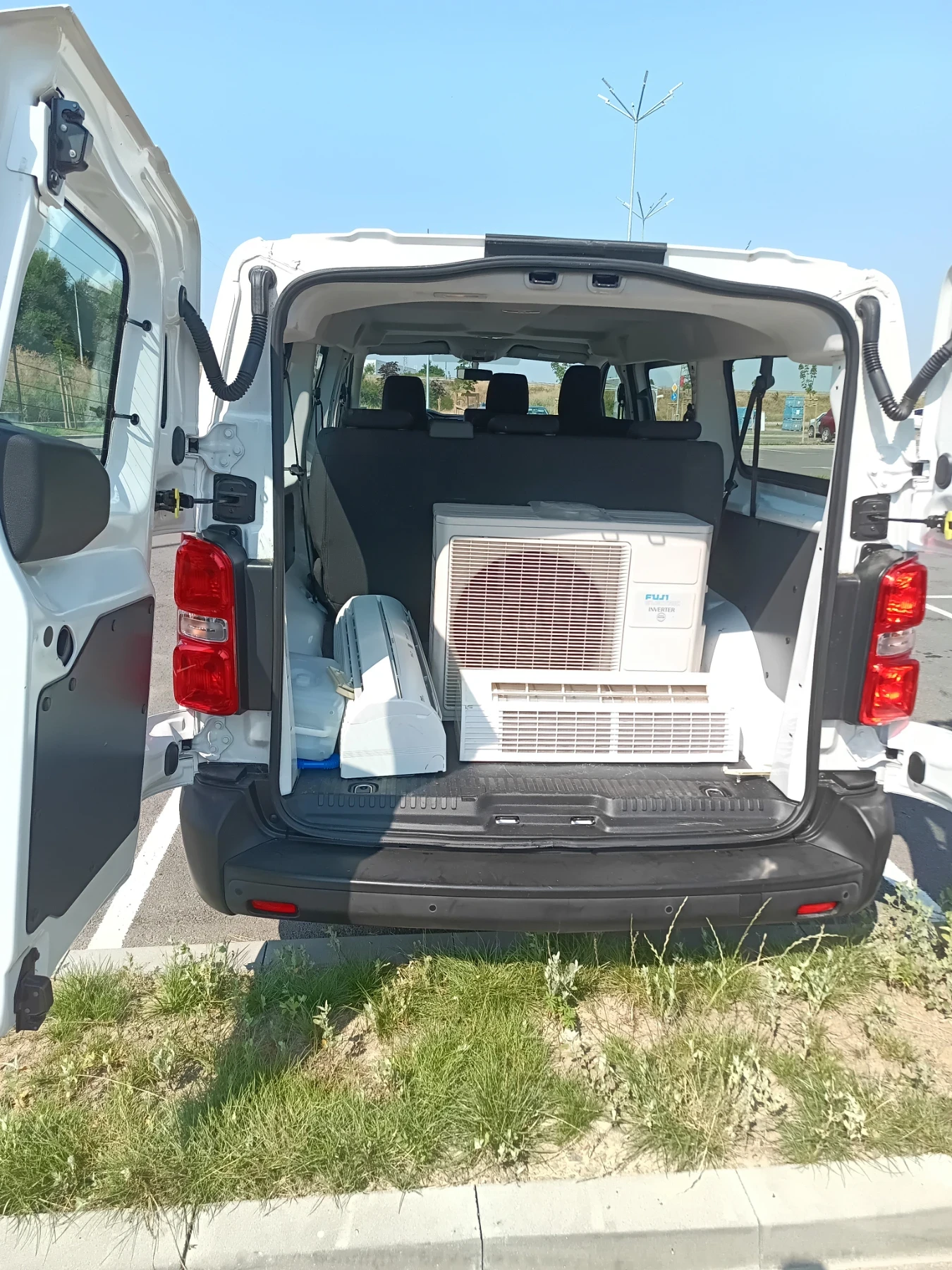 Opel Vivaro, снимка 8 - Бусове и автобуси - 55594121