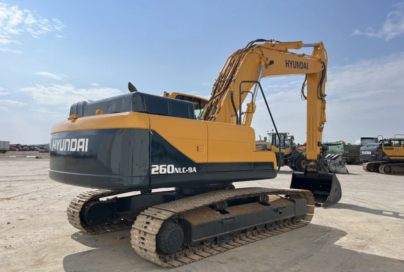 Багер Hyundai Robex 260NLC9A, снимка 2 - Индустриална техника - 47667094