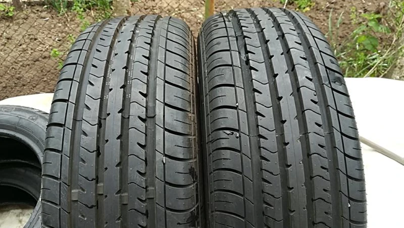 Гуми Летни 205/65R15, снимка 1 - Гуми и джанти - 25471650