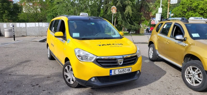 Dacia Lodgy 1.2 TCE, снимка 1 - Автомобили и джипове - 46616290