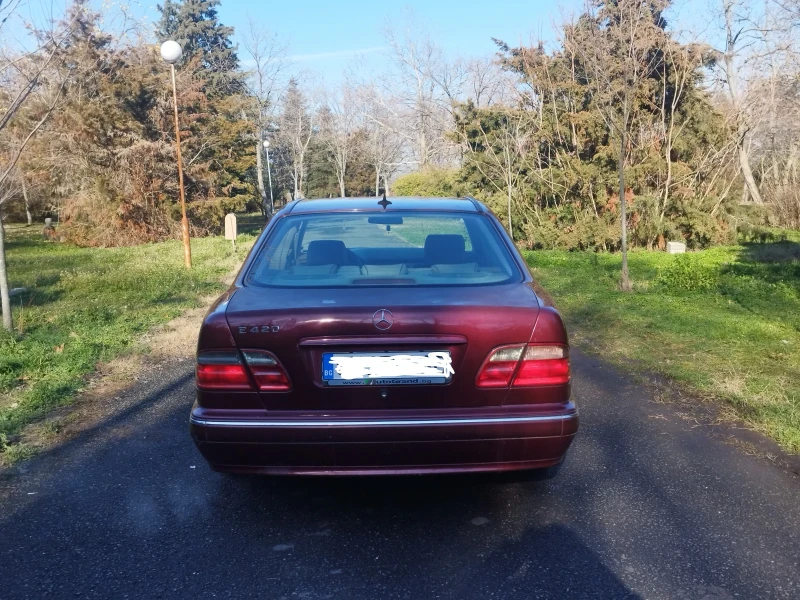 Mercedes-Benz E 240 V 6, LPG, 2600cc, ELEGANCE., снимка 14 - Автомобили и джипове - 48835106