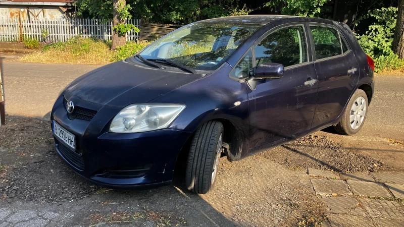 Toyota Auris 1.4i, снимка 4 - Автомобили и джипове - 52594652