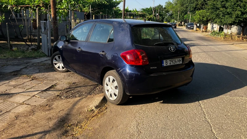 Toyota Auris 1.4i, снимка 3 - Автомобили и джипове - 52594652
