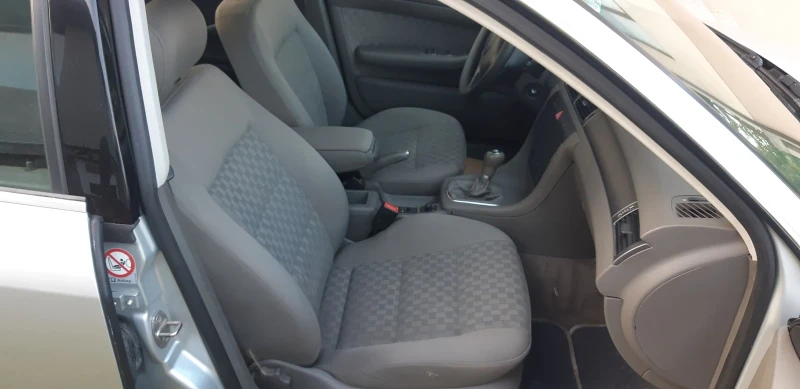 Audi A6 2.4 Бензин 170кс, снимка 10 - Автомобили и джипове - 52566649