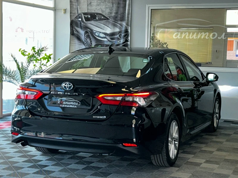 Toyota Camry 2.5 HYBRID DINAMIC 218кс, снимка 6 - Автомобили и джипове - 51331318