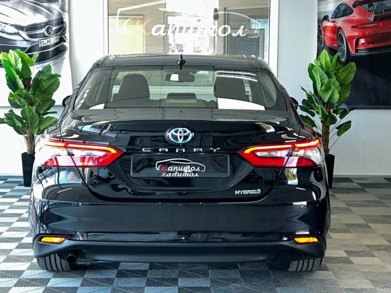 Toyota Camry 2.5 HYBRID DINAMIC 218кс, снимка 5 - Автомобили и джипове - 51331318