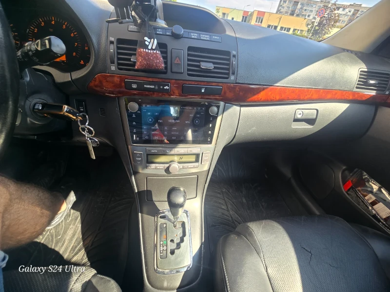 Toyota Avensis 2.4 vvti, снимка 11 - Автомобили и джипове - 52844184