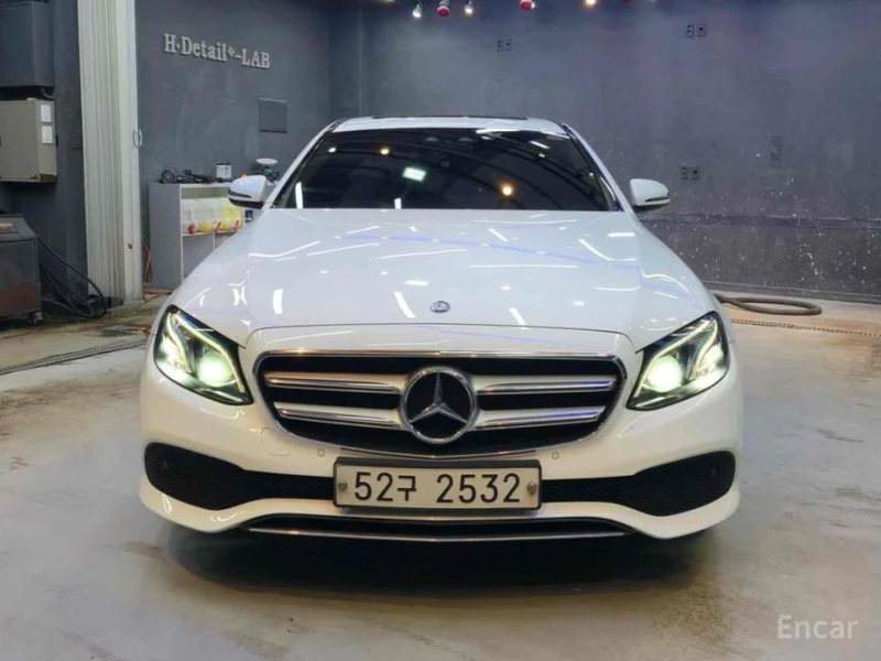 Mercedes-Benz E 220, снимка 3 - Автомобили и джипове - 52992303