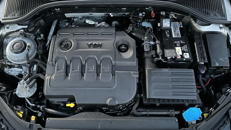 Skoda Octavia 1.6TDI, снимка 14 - Автомобили и джипове - 53136340