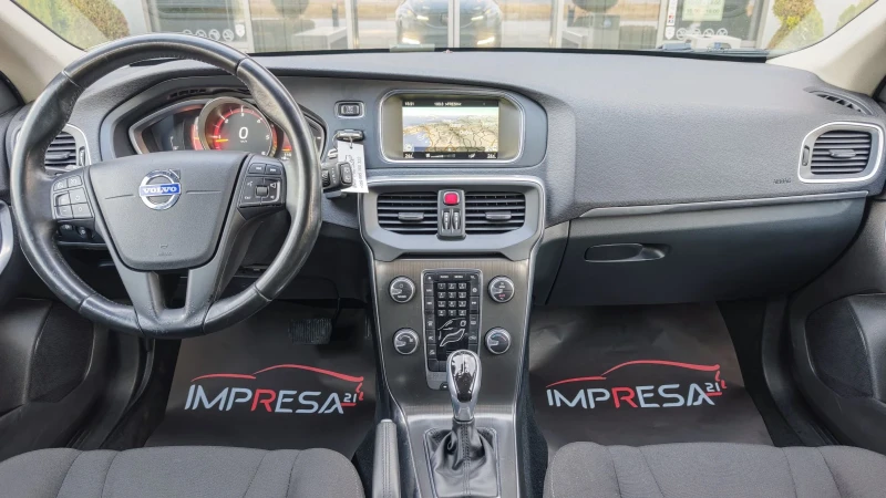 Volvo V40 1.6d автоматик, снимка 9 - Автомобили и джипове - 53194050
