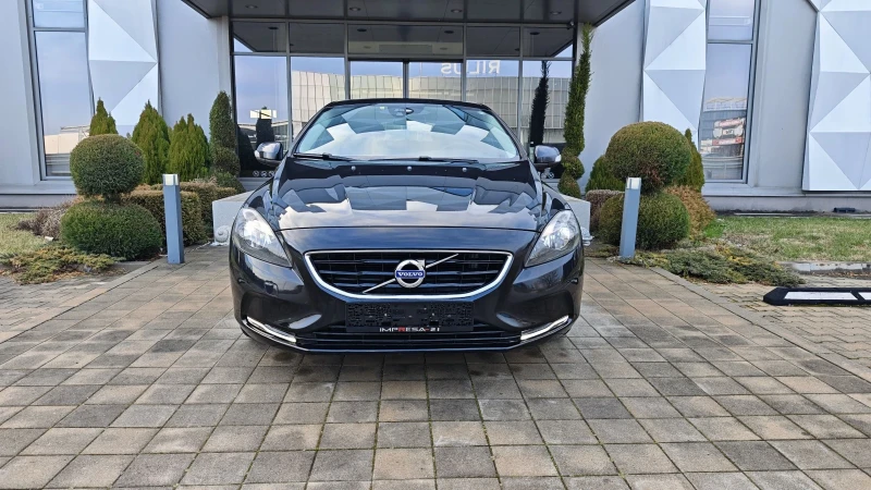 Volvo V40 1.6d автоматик, снимка 2 - Автомобили и джипове - 53194050