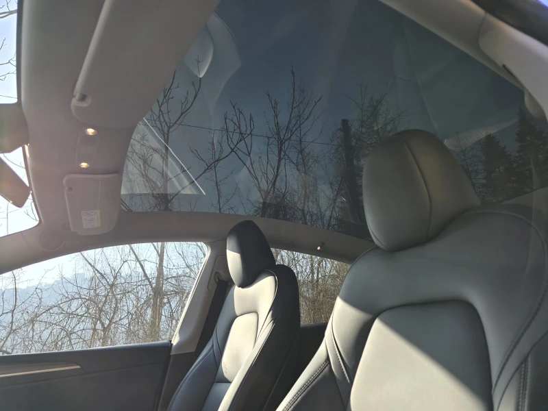 Tesla Model Y RWD LFP Теглич | 2комп. Джанти, снимка 11 - Автомобили и джипове - 53250805