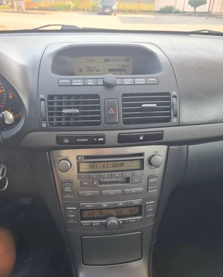 Toyota Avensis 1, 8 бензин - изображение 4