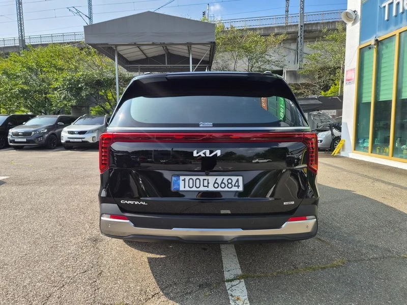 Kia Carnival 1.6 g4ft Automatic, снимка 4 - Автомобили и джипове - 55848164
