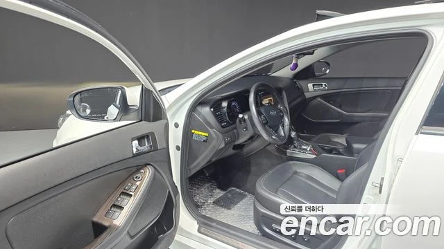 Kia K5, снимка 10 - Автомобили и джипове - 56082192