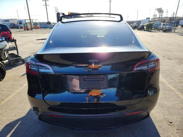 Tesla Model Y, снимка 7 - Автомобили и джипове - 56104269