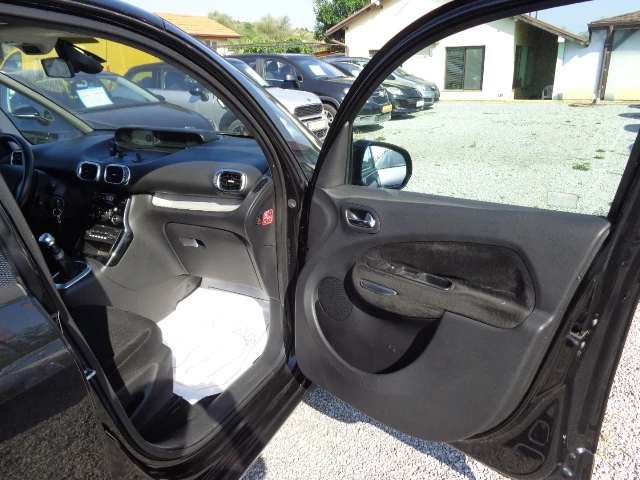 Citroen C3 Picasso 1.4i, снимка 11 - Автомобили и джипове - 56550892