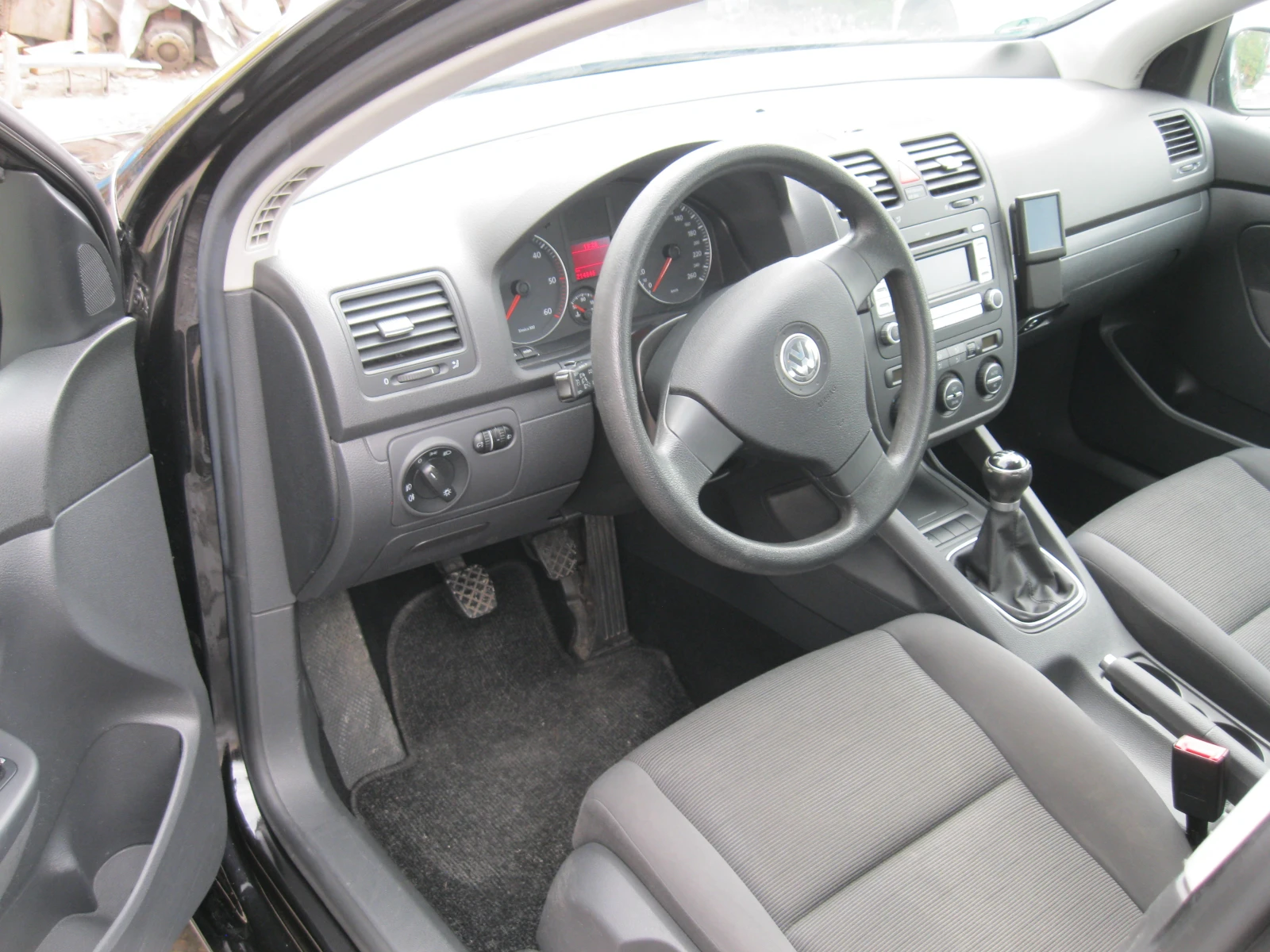 VW Golf 1.9 TDI.  105 ks - изображение 8