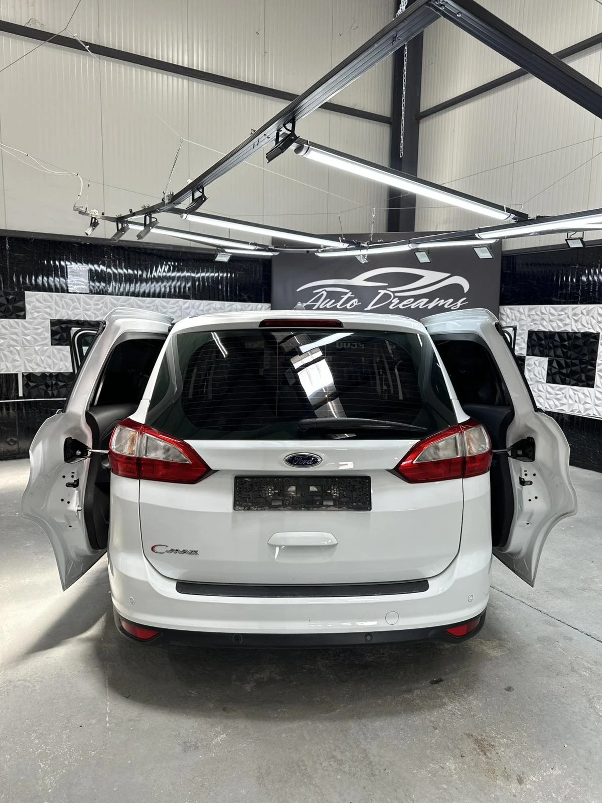 Ford C-max 1.5TDCi | 7-МЕСТЕН | РЕГИСТРИРАН - изображение 2
