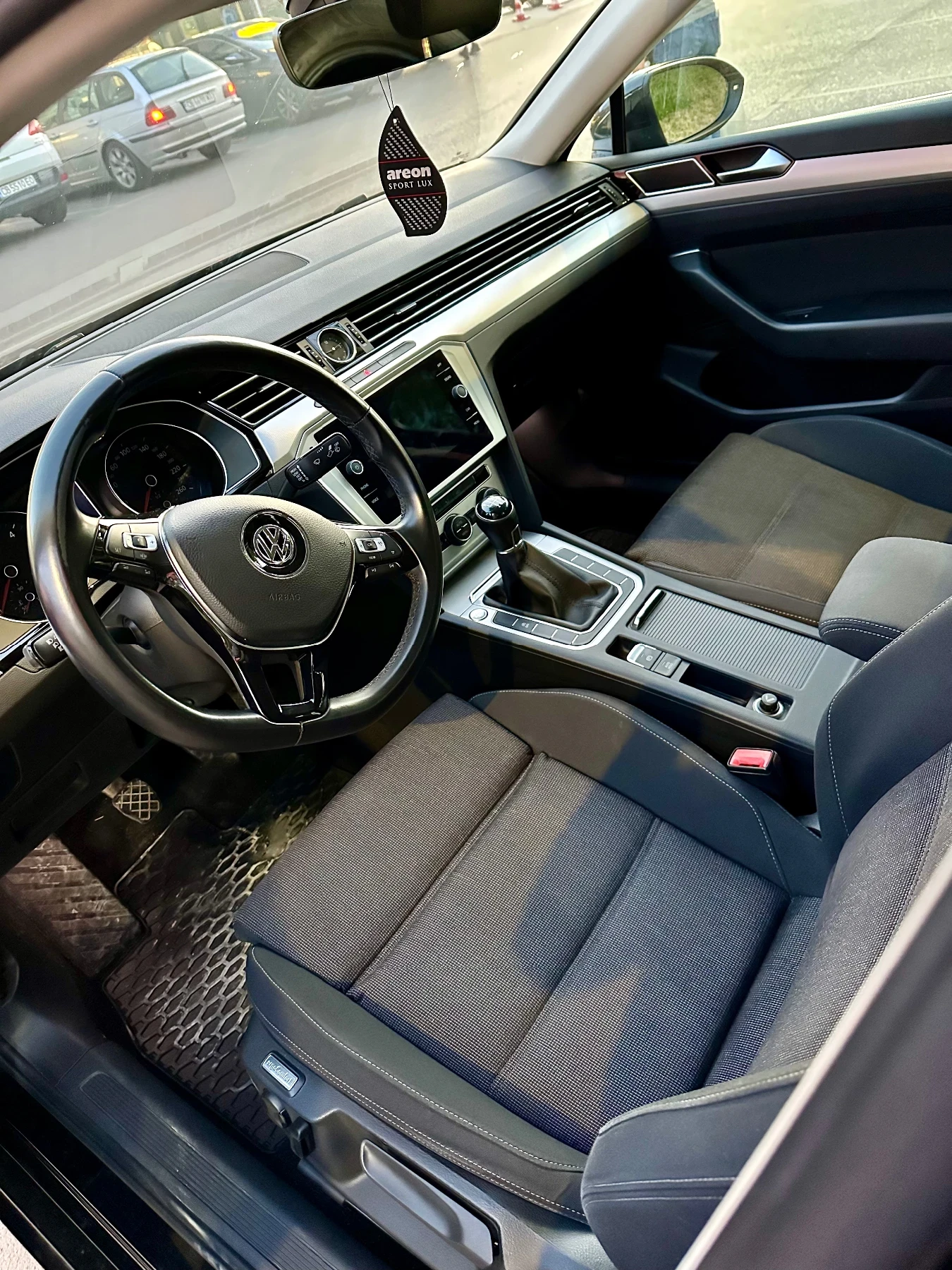 VW Passat B8 2.0TDI 150 hp 72000 км - изображение 9