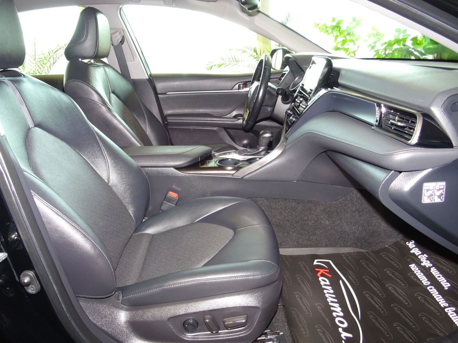 Toyota Camry 2.5 HYBRID DINAMIC 218кс - изображение 10