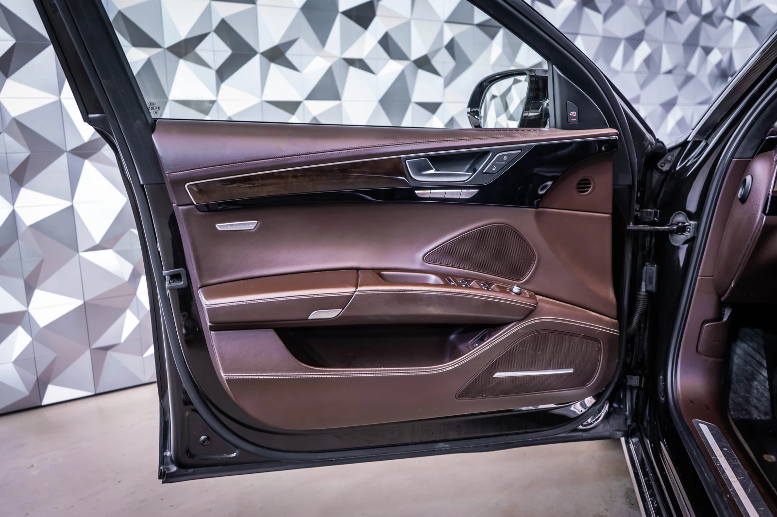 Audi A8 4.2 Quattro TDI* Exclusive* Bose - изображение 7