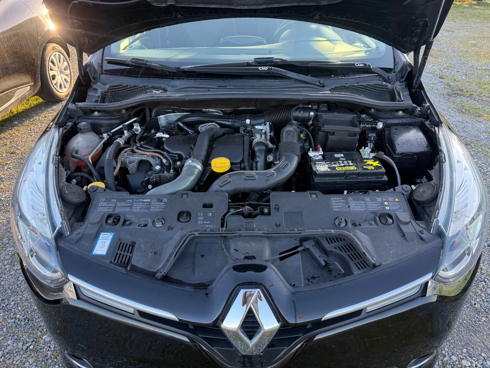 Renault Clio 1.5 DCI, снимка 12 - Автомобили и джипове - 53896957