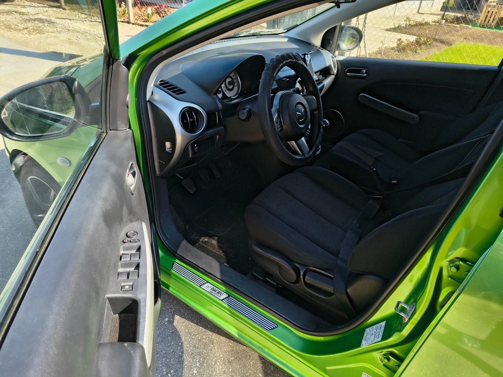 Mazda 2 1.4hdi 70 к.с., снимка 8 - Автомобили и джипове - 54287303