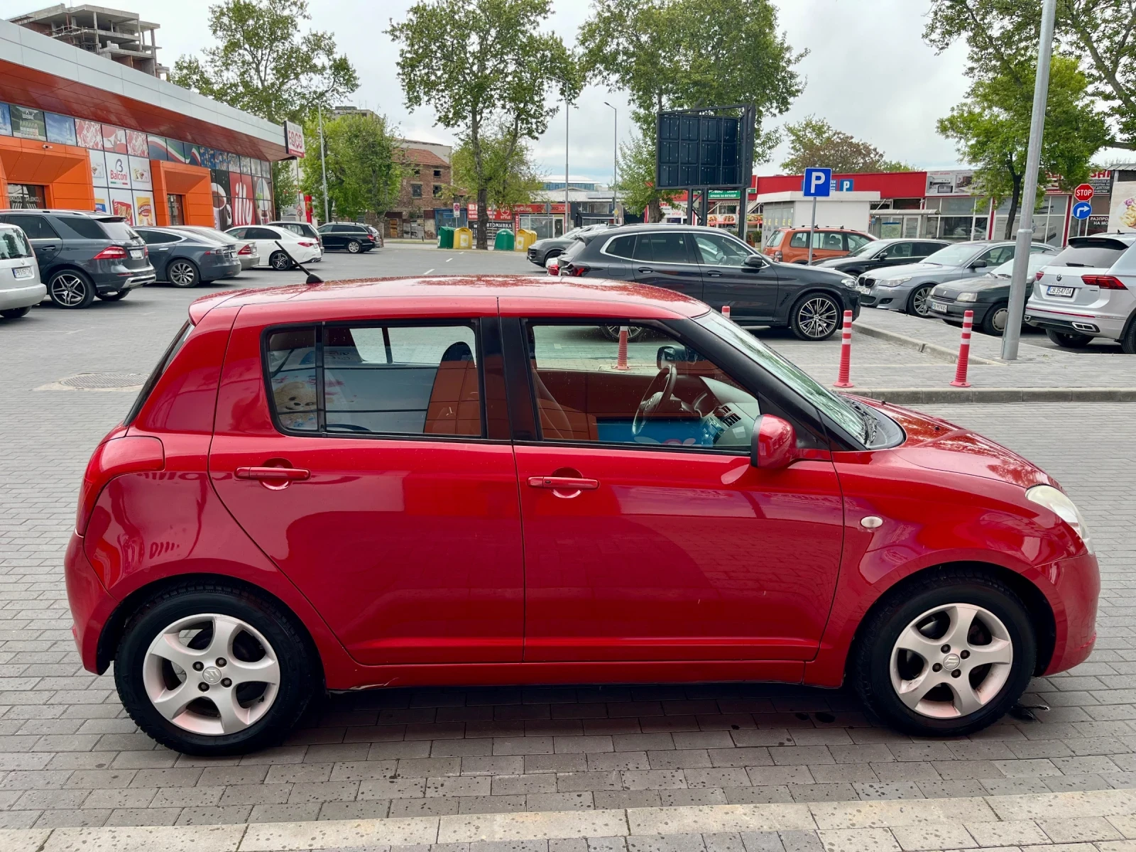 Suzuki Swift, снимка 8 - Автомобили и джипове - 54389533