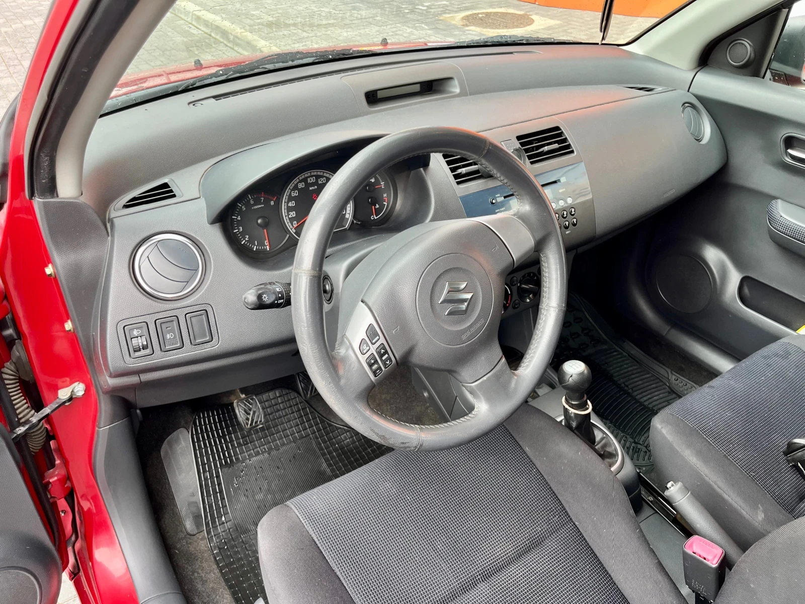 Suzuki Swift, снимка 9 - Автомобили и джипове - 54389533