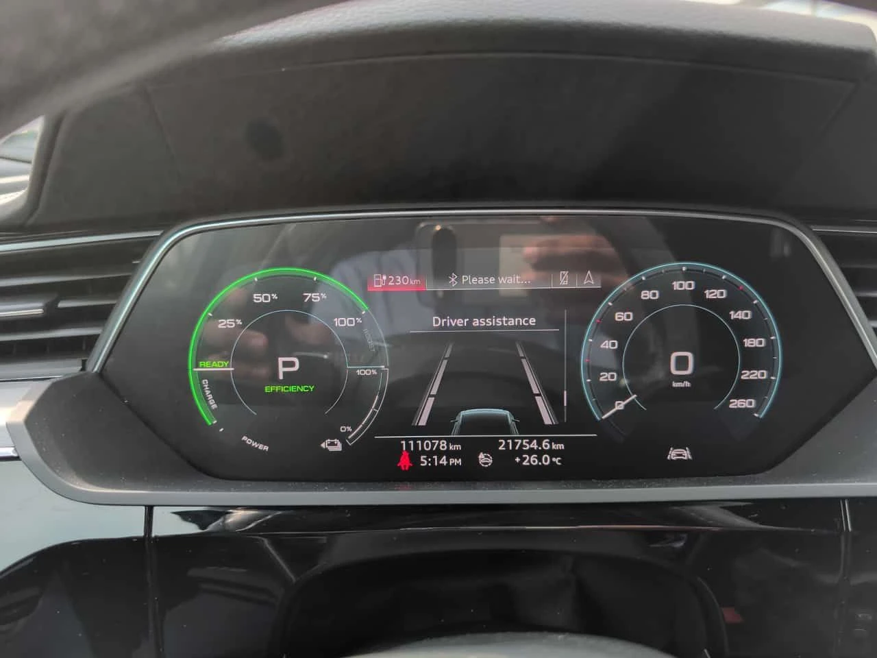 Audi E-Tron * Technik * ПРЕДСТАВИТЕЛСТВО * ДИСТРОНИК * ОБДУХ, снимка 8 - Автомобили и джипове - 54841037