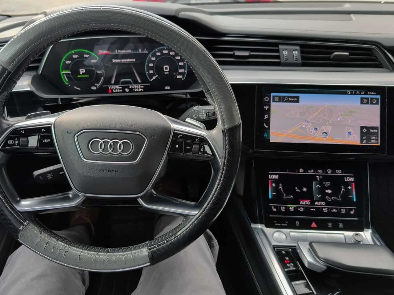 Audi E-Tron * Technik * ПРЕДСТАВИТЕЛСТВО * ДИСТРОНИК * ОБДУХ, снимка 9 - Автомобили и джипове - 54841037