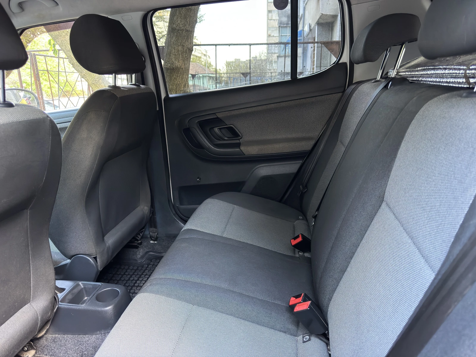 Skoda Fabia II, снимка 7 - Автомобили и джипове - 54858393