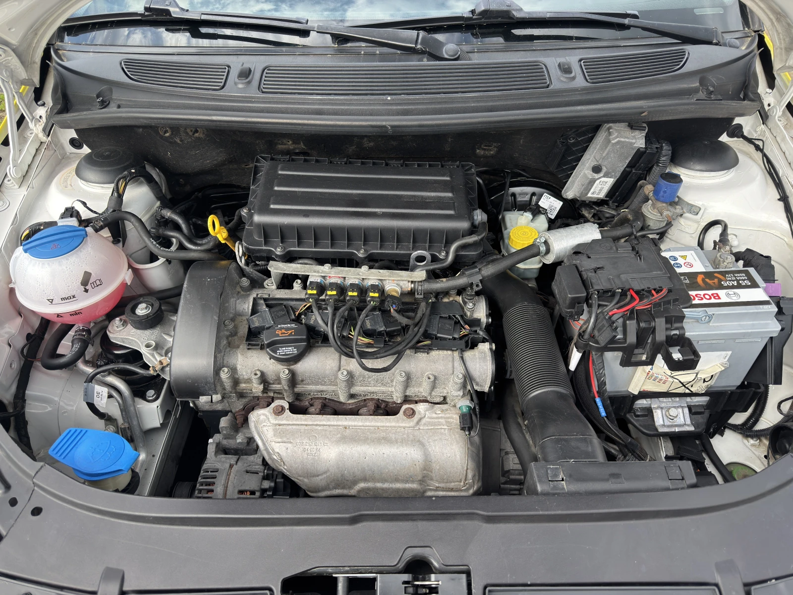 Skoda Fabia II, снимка 8 - Автомобили и джипове - 54858393