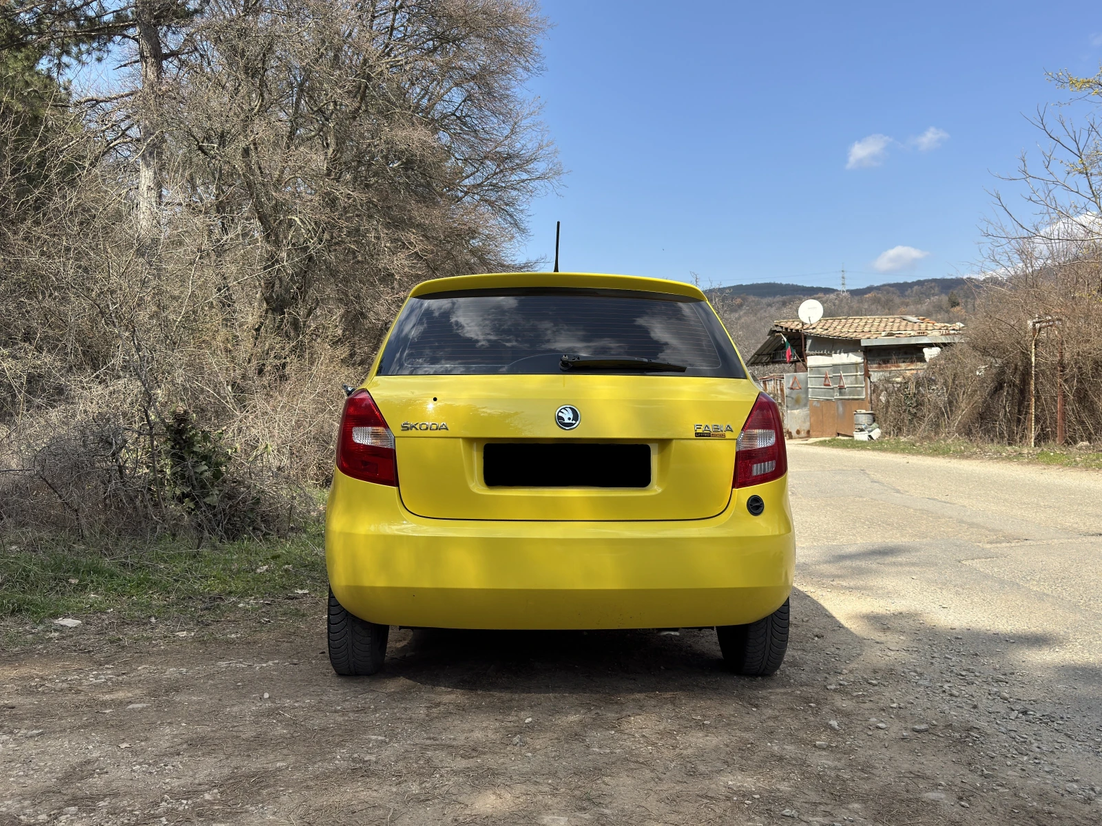 Skoda Fabia II, снимка 4 - Автомобили и джипове - 54858393