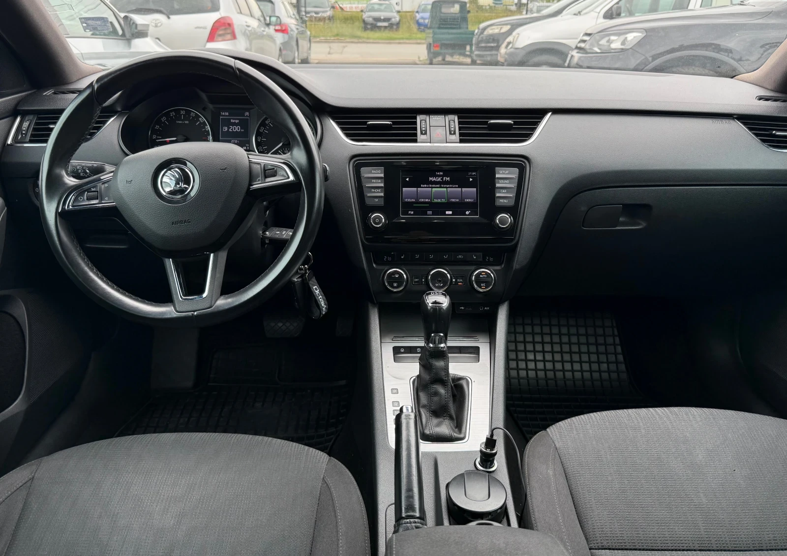 Skoda Octavia 2.0TDI 150kc Avtomatik, снимка 14 - Автомобили и джипове - 55150467