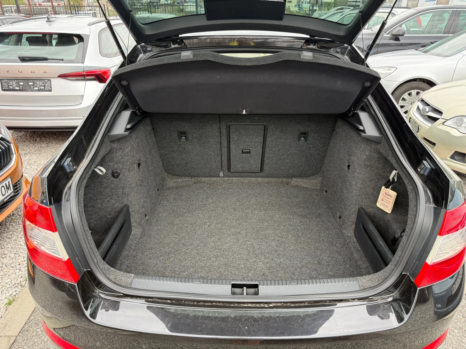 Skoda Octavia 2.0TDI 150kc Avtomatik, снимка 9 - Автомобили и джипове - 55150467