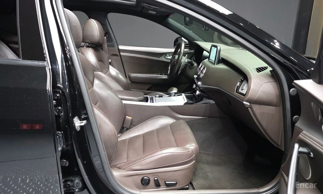 Kia Stinger 3.3* TURBO* GT* �������* ���������* �����* LANE* A | Mobile.bg � ����������� 14